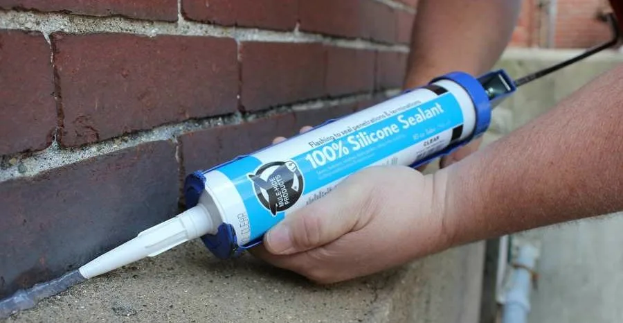 silicon sealant application